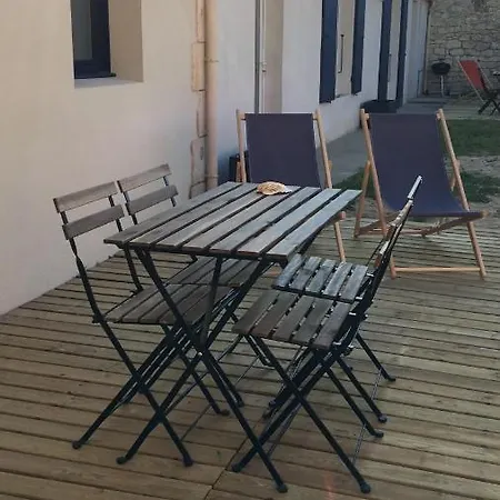 La Possibilite D'une Ile Boyardville