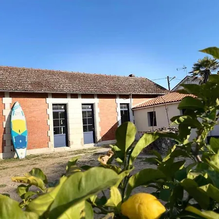 La Possibilite D'une Ile Apartment Boyardville