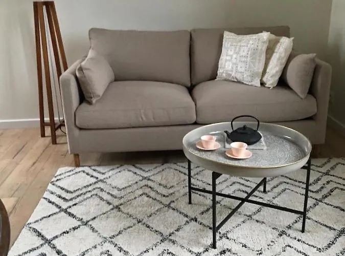 La Possibilite D'une Ile Boyardville